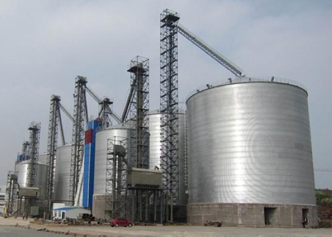 小板镇大型钢板库构造参数及水泥储存质量